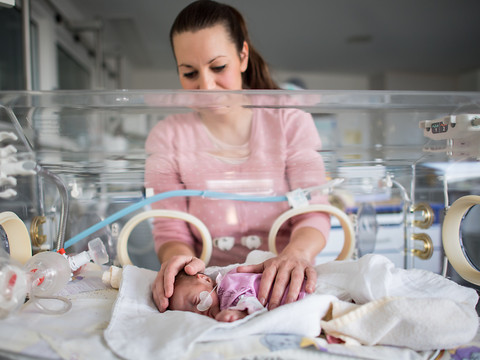 Vers une prolongation du congé maternité en cas de complication à la naissance
