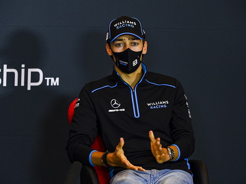 George Russell remplace Lewis Hamilton chez Mercedes