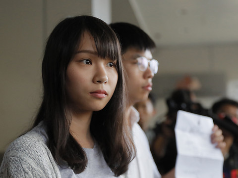 Hong Kong: peines d'emprisonnement pour Joshua Wong et deux célèbres militants prodémocratie