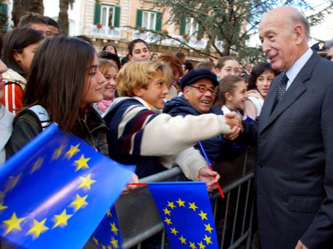 L'UE salue 
