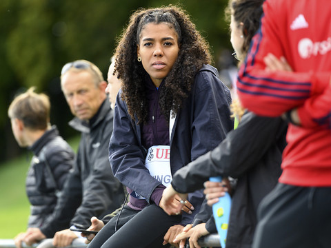 Mujinga Kambundji manquera la saison en salle