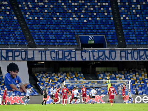 Le stade de Naples rebaptisé du nom de Diego Maradona