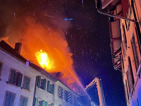 Incendie à Cressier (NE): quatre personnes à l'hôpital