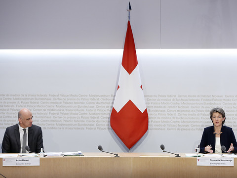 Le Conseil fédéral évoque des restrictions uniformisées dès samedi