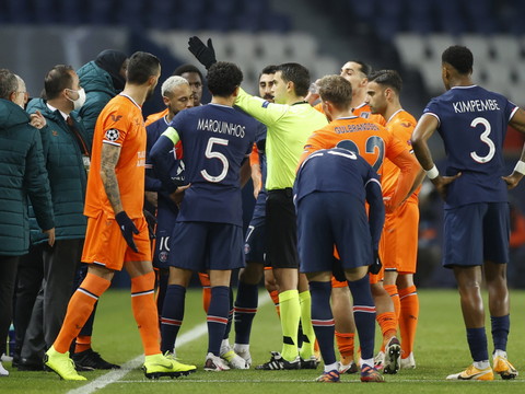 Ligue des champions: PSG - Basaksehir avec un nouvel arbitre