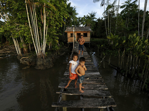 Pandémie: les enfants dans le monde disent l'éducation moins bonne