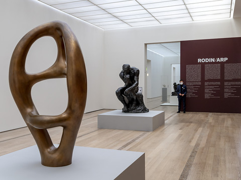 Sculptures de Rodin et Arp à la Fondation Beyeler à Riehen (BS)