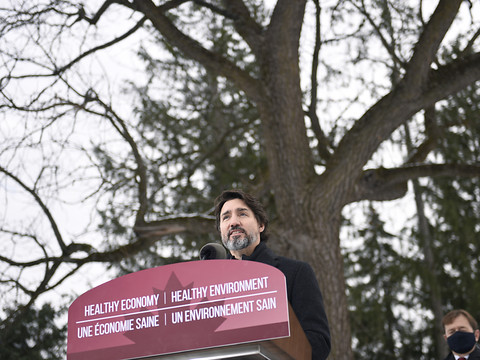 Ottawa veut faire grimper la taxe carbone et dépasser ses objectifs