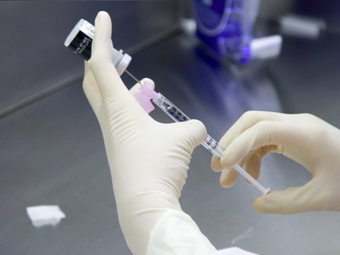 Les Etats-Unis lancent lundi la vaccination de masse
