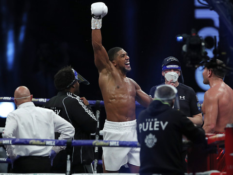 Joshua balaye Pulev et attend une réunification contre Fury