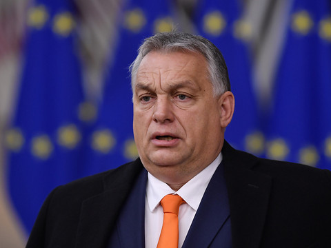 La Hongrie d'Orban durcit la législation contre la communauté LGBT