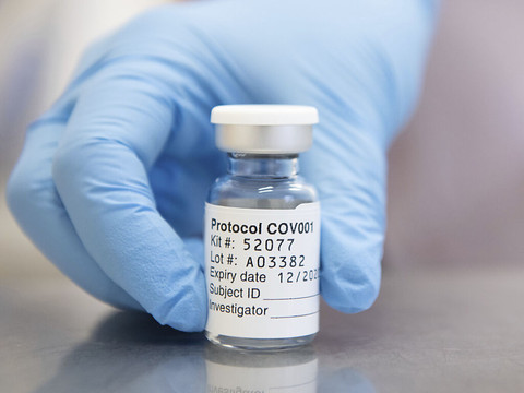 Pandémie: l'OMS veut que des pays partagent leurs doses de vaccin