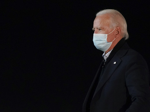Joe Biden sera vacciné lundi contre le Covid-19