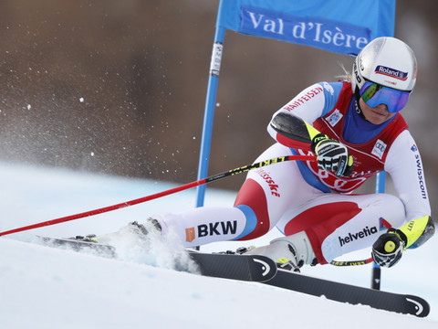 Ledecka prive Suter de la victoire au Super-G de Val d'Isère
