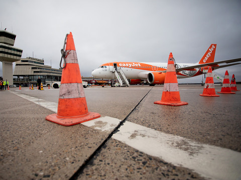Easyjet reporte la livraison de dizaines d'Airbus