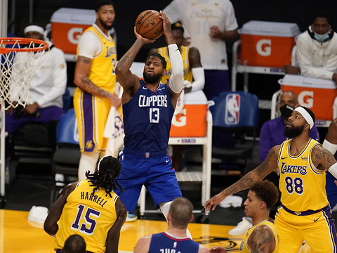 Le derby aux Clippers