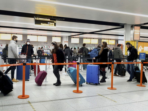 Test Covid négatif exigé pour tous les arrivants du Royaume-Uni