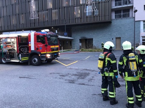 Local technique en feu aux Bains de Saillon (VS)