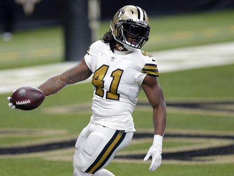 Kamara égale le record de touchdowns à la course en un match