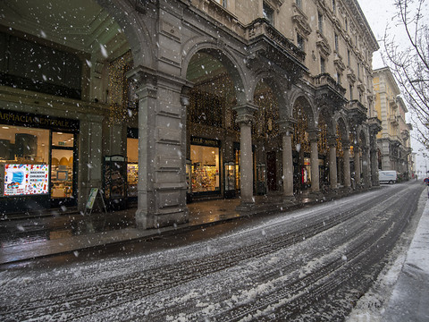 Le Tessin sous un épais manteau neigeux