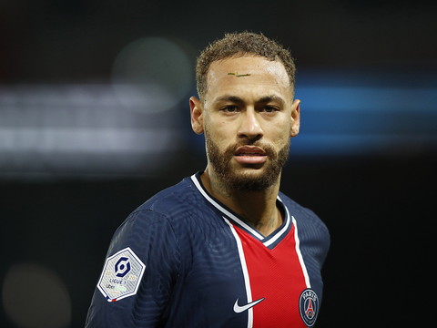 Neymar critiqué à cause d'un méga-réveillon controversé