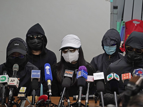 Le procès des militants hongkongais débute, Washington crie à 
