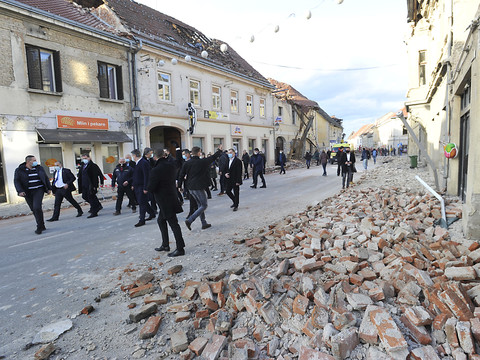 La Croatie touchée par un séisme de magnitude 6,4, au moins un mort