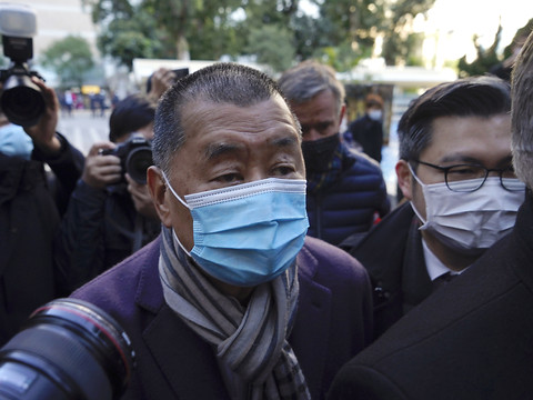 Le magnat pro-démocratie Jimmy Lai renvoyé en prison