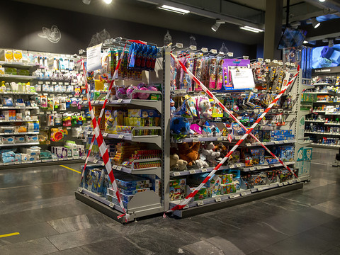 Le commerce de détail suisse encore affecté par la pandémie en 2021