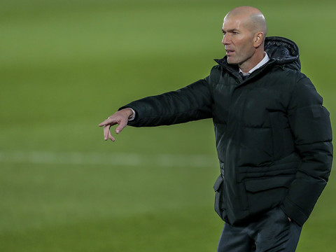 Covid-19: Zidane à l'isolement
