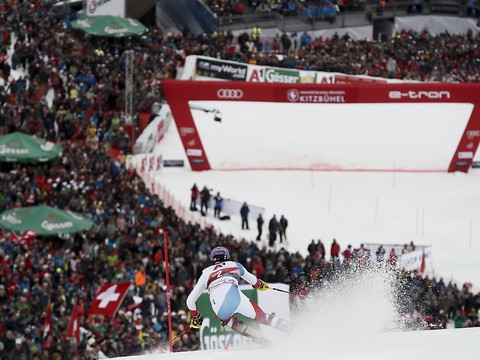 Kitzbühel reprend les courses annulées à Wengen