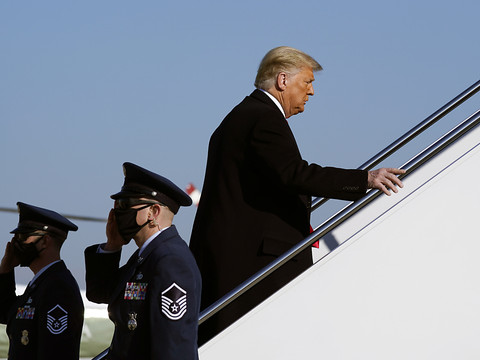 Trump juge la procédure d'