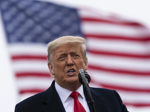 Trump assure qu'il ne sera pas démis de ses fonctions