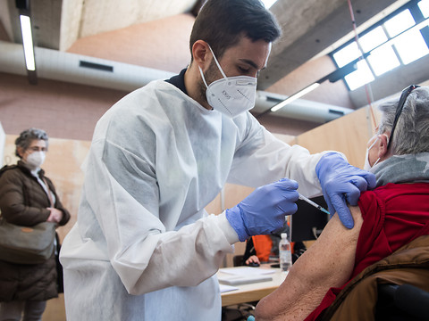 La Suisse compte 2396 nouveaux cas de coronavirus en 24 heures