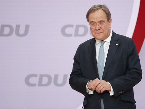 Les conservateurs choisissent la continuité avec l'ère Merkel