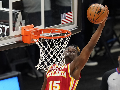 Atlanta s'incline malgré les 25 points et 15 rebonds de Capela