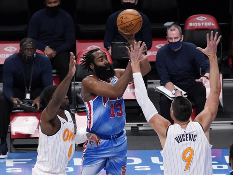 Débuts réussis et victorieux pour Harden avec les Nets