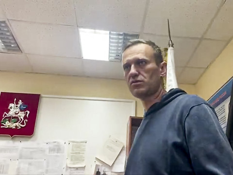 Incarcéré, Navalny appelle les Russes à 