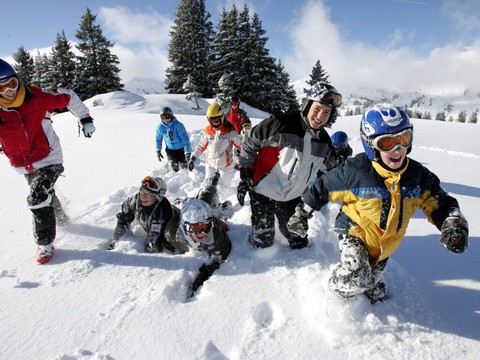 Coronavirus: des alternatives aux camps de ski annulés se dessinent