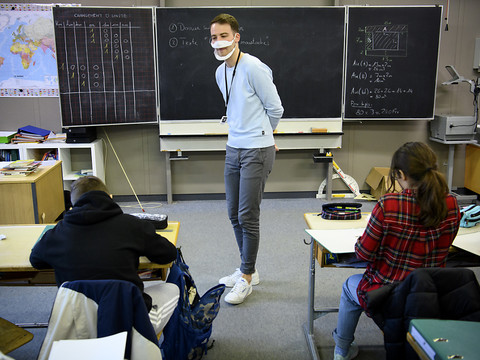Les écoles ne devraient pas fermer dans l'immédiat