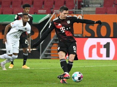 Le Bayern a eu chaud mais garde le cap