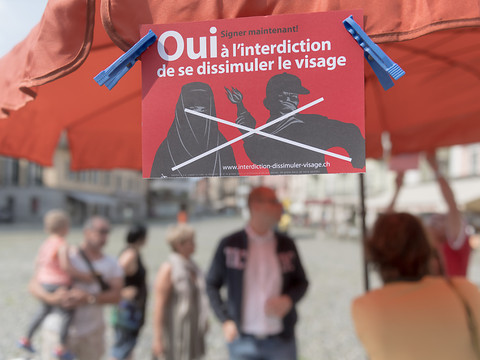 Les Suisses ont des avis tranchés sur l'initiative anti-burqa