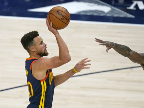 Stephen Curry dans les livres d'histoire
