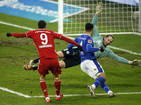 Le Bayern déroule à Gelsenkirchen