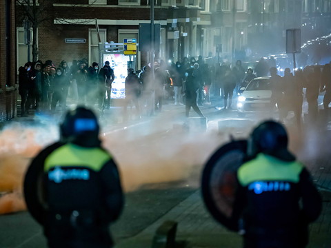 Pays-Bas: deuxième nuit d'émeutes