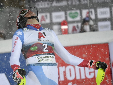 Marco Schwarz s'impose à Schladming, Zenhäusern 5e