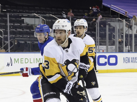 Des débuts contrastés pour Yannick Weber