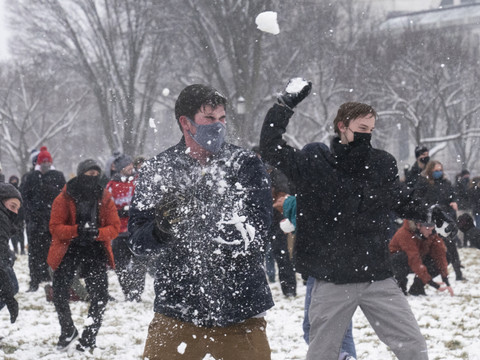 Forte tempête de neige au Nord-Est, Washington sous la neige