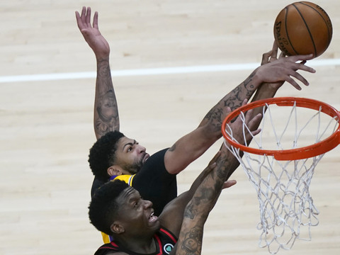 Les Hawks et Capela encore un peu trop 