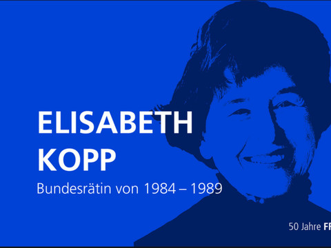 Les neuf conseillères fédérales marquent le coup